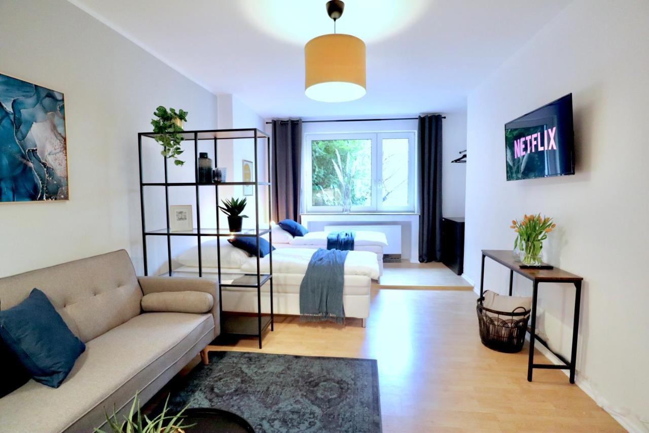 Sapphire Apartment: Free Parking + Netflix + Bathtub Apartment Essen