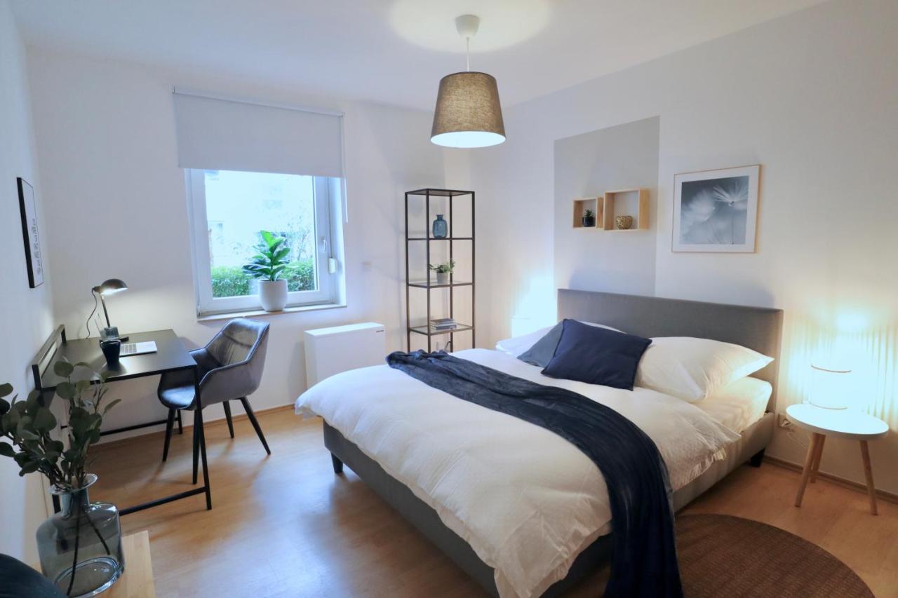 Sapphire Apartment: Free Parking + Netflix + Bathtub Apartment Essen