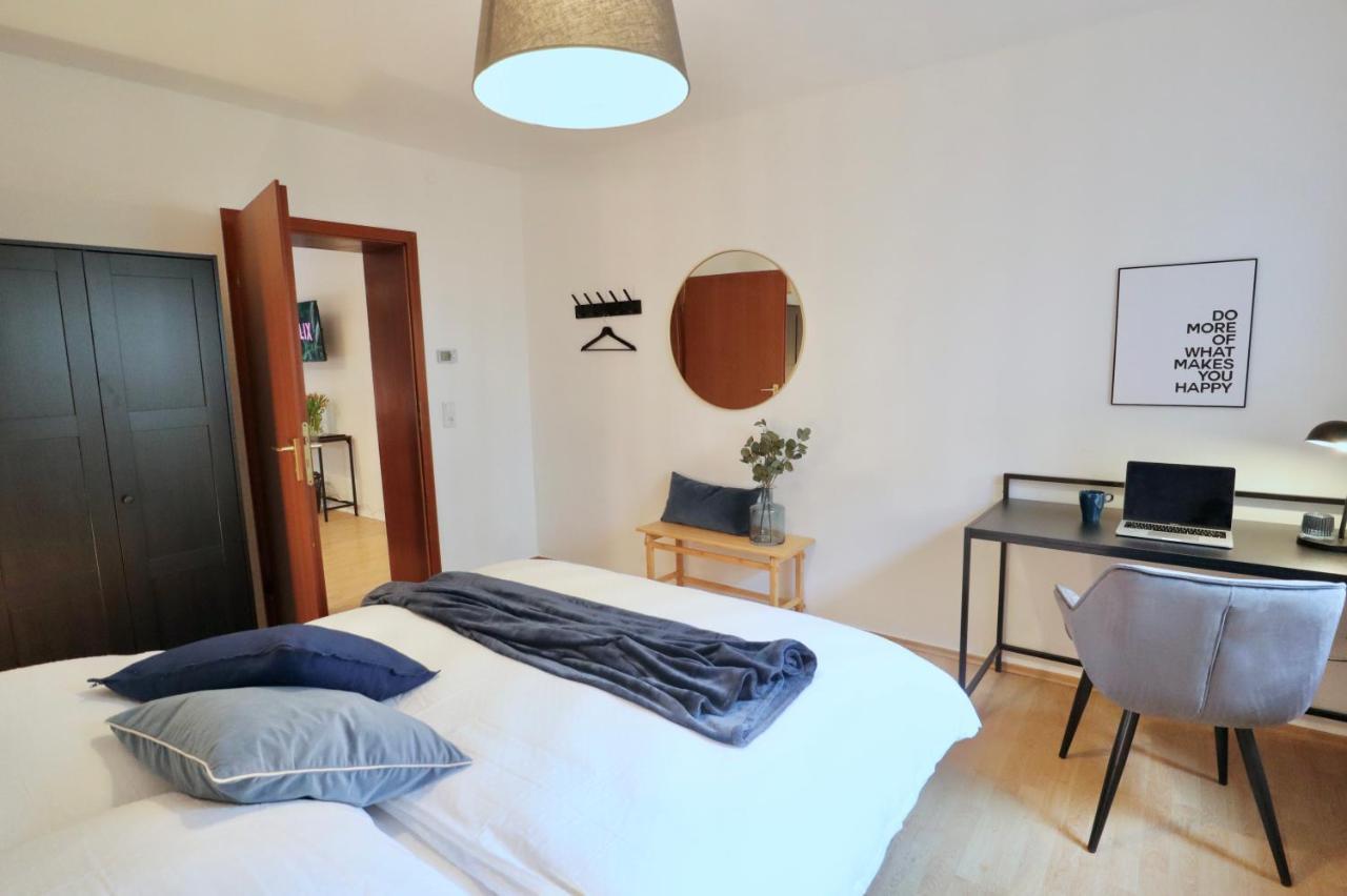 Sapphire Apartment: Free Parking + Netflix + Bathtub *