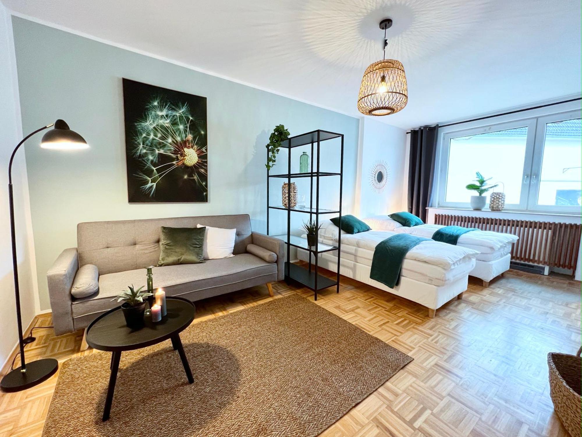 Apartment Sapphire Apartment: Free Parking + Netflix + Bathtub